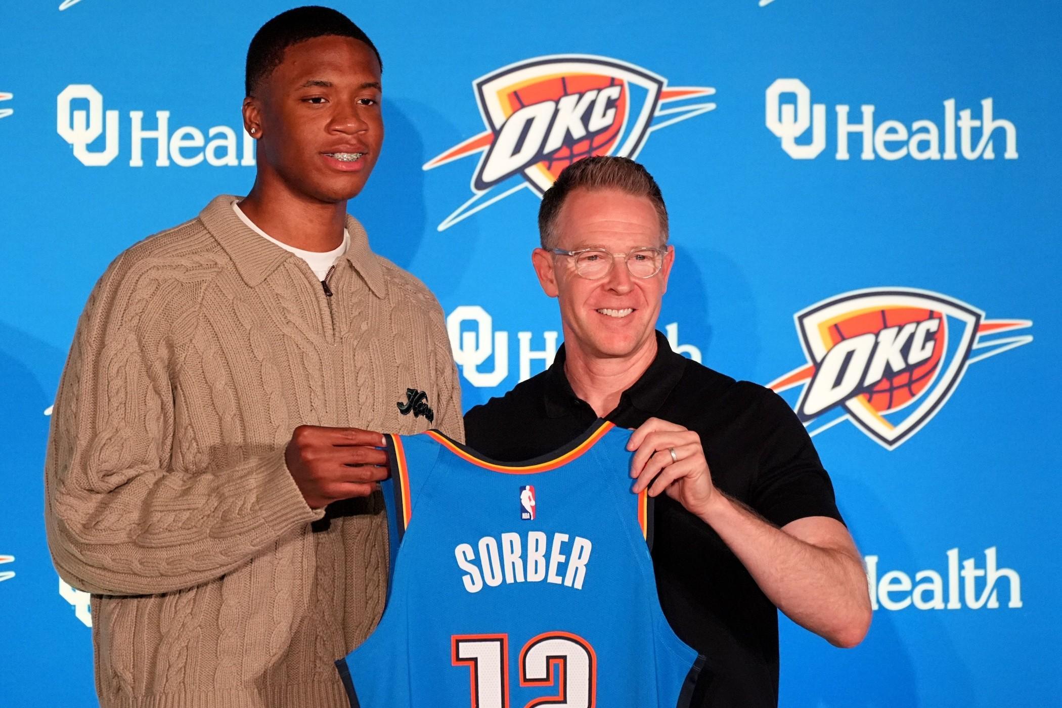 世界杯官方客户端-官方：雷霆15号秀托马斯-索伯右膝前十字韧带撕裂，赛季报销