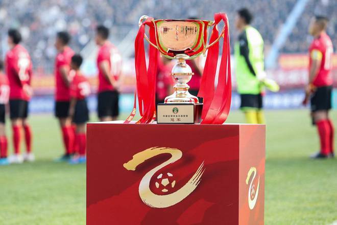 世界杯直播入口-球员成主帅，老板却变球员！中乙上海2队调剂北区，朱骏将遇成亮