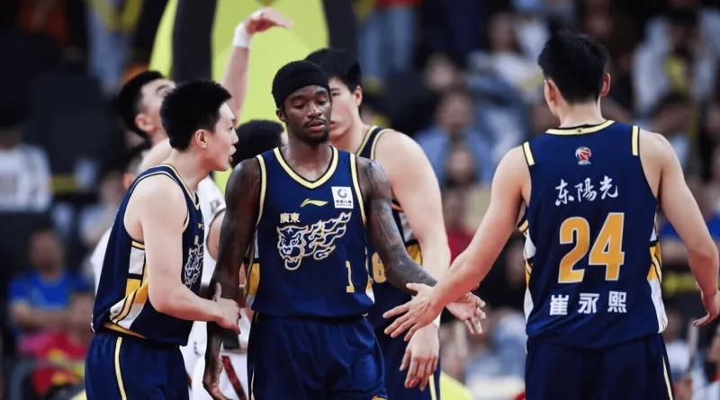 世界杯直播入口-广东输辽宁遭4坏消息！三分+内线全崩，崔永熙低迷，陈家政无地位