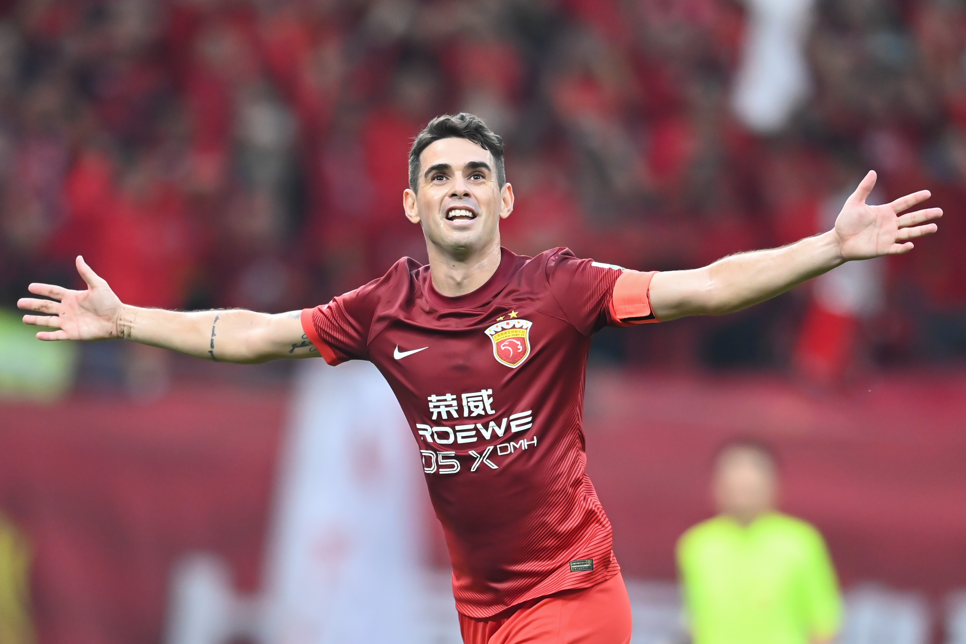 记者谈奥斯卡退役：他与海港、球迷乃至这座城市如家人般密不可分