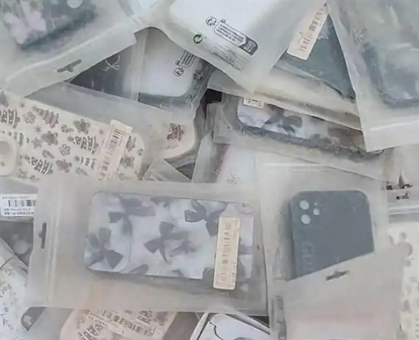 世界杯app下载-9.9元手机壳抽检合格率不足5% 铅超标1550倍 使用有肾衰竭致癌风险